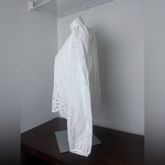 American Eagle White Long Sleeve High Neck Crop with Floral Pattern Cutouts - Picture 4 of 6